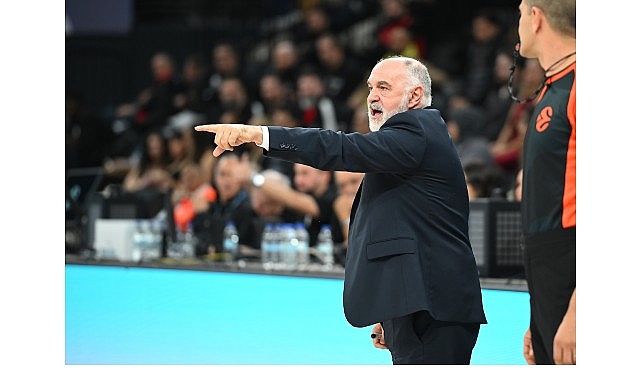 Anadolu Efes taraftarı önünde Kosner Baskonia ile karşılaşacak